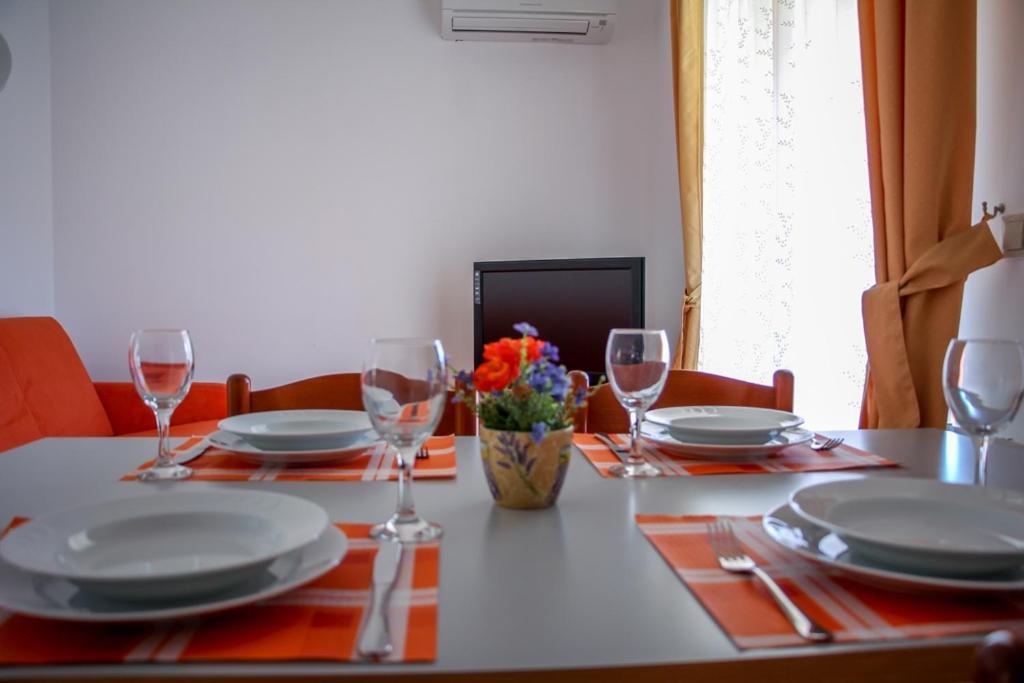 Family Friendly Apartments With A Swimming Pool Nevidjane, Pasman - 18054 Neviđane Εξωτερικό φωτογραφία