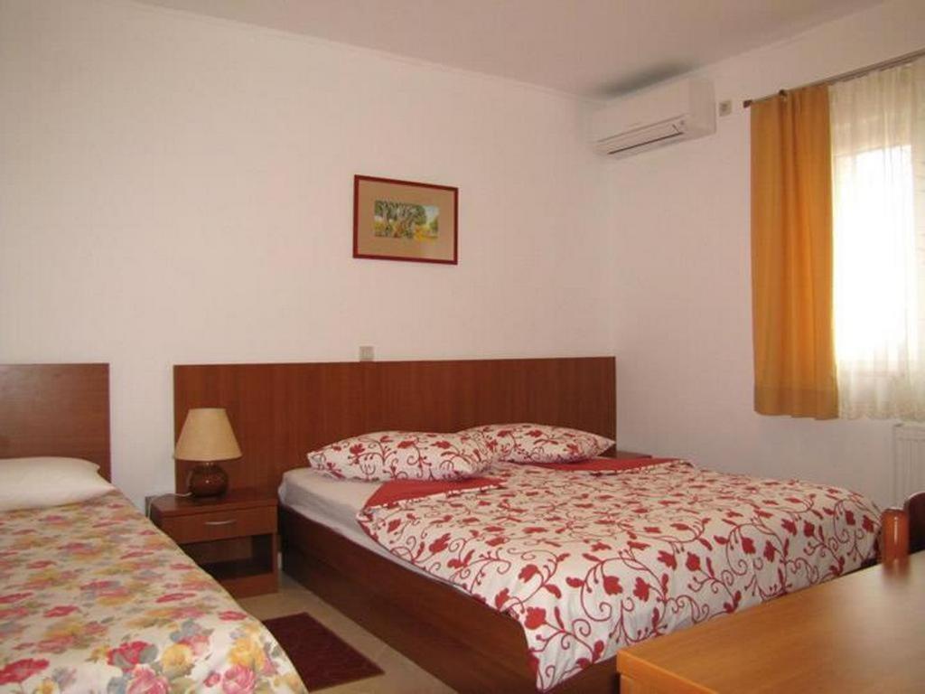 Family Friendly Apartments With A Swimming Pool Nevidjane, Pasman - 18054 Neviđane Εξωτερικό φωτογραφία