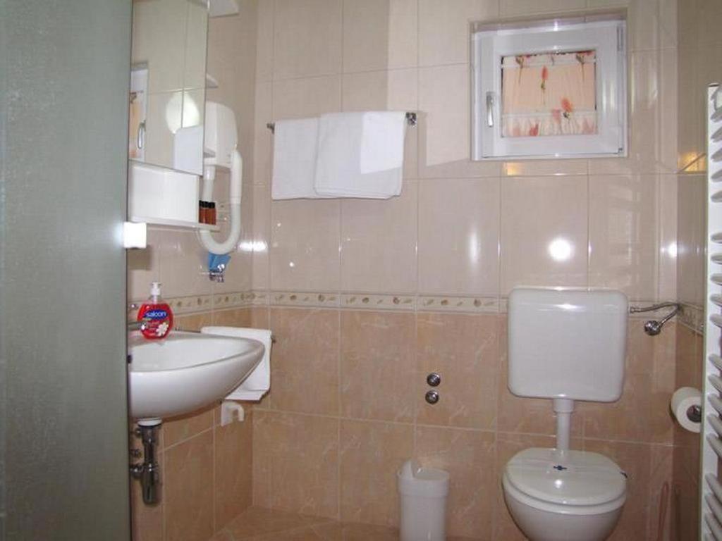 Family Friendly Apartments With A Swimming Pool Nevidjane, Pasman - 18054 Neviđane Εξωτερικό φωτογραφία