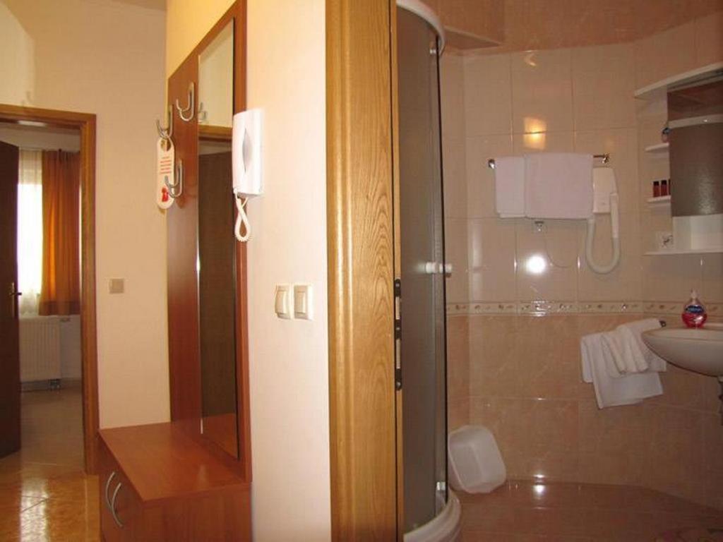 Family Friendly Apartments With A Swimming Pool Nevidjane, Pasman - 18054 Neviđane Εξωτερικό φωτογραφία